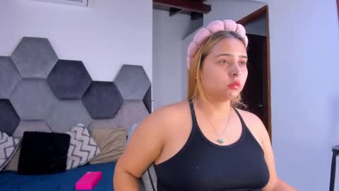 Mikaela blondie bigass online show from May 2026 07:55:02 PM