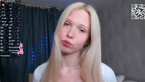 Snapshot of mikaelataron chatting on February 2026 06:20:01 PM Angel girl online show from February 2026 06:20:01 PM