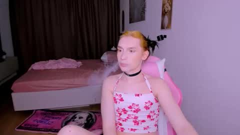 mikaella_nicole online show from June 2026 08:01:01 PM