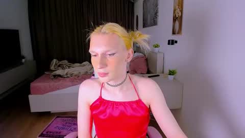 mikaella_nicole online show from June 2026 06:38:01 PM