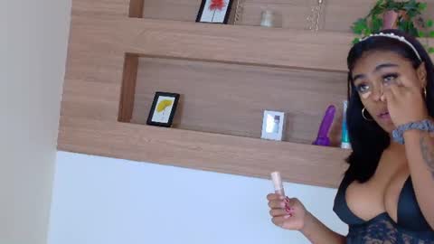 Snapshot of mikaellafoxx chatting on July 2026 03:19:02 AM mikaellafoxx online show from July 2026 03:19:02 AM