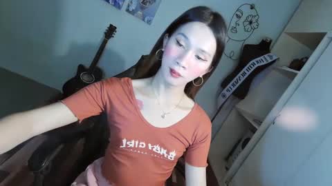 Snapshot of mikaellasander chatting on March 2025 01:29:01 PM ELLA online show from March 2025 01:29:01 PM