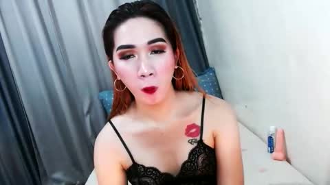 Snapshot of mikaellasander chatting on November 2025 06:34:01 AM ELLA online show from November 2025 06:34:01 AM