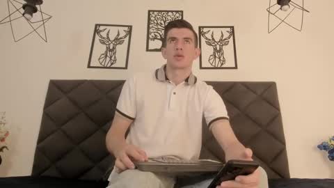 Snapshot of mikaelslow chatting on March 2025 05:24:02 AM mikael online show from March 2025 05:24:02 AM