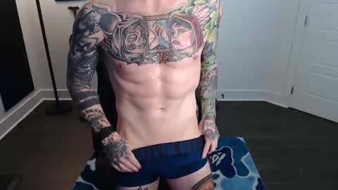 Snapshot of mikahishung chatting on January 2026 04:34:01 PM MikahisHung online show from January 2026 04:34:01 PM