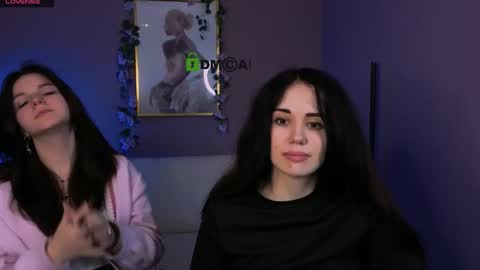 Mika online show from December 2025 09:33:01 PM