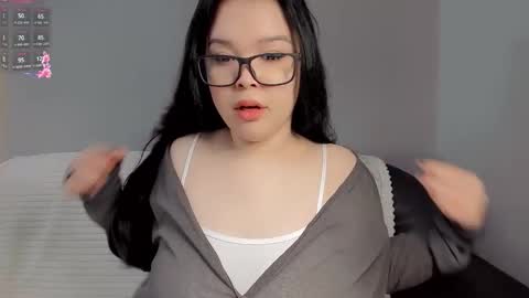 Snapshot of mikasssu chatting on November 2025 09:42:02 AM mikasssu online show from November 2025 09:42:02 AM