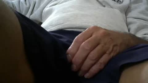 mike26051 online show from December 2024 08:15:01 PM