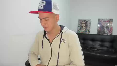 mike3xxx online show from September 2025 11:26:01 PM