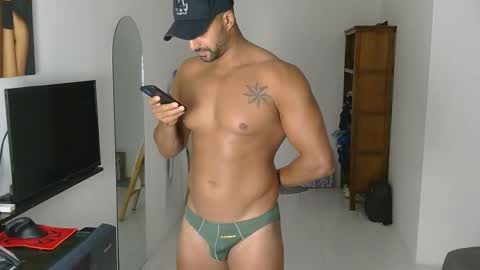 Snapshot of mike4fun99 chatting on February 2026 01:14:02 AM mike online show from February 2026 01:14:02 AM