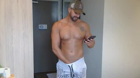 Snapshot of mike4fun99 chatting on February 2026 02:43:01 AM mike online show from February 2026 02:43:01 AM