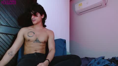 Snapshot of mike_d1030 chatting on January 2025 01:27:01 AM mike_d1030 online show from January 2025 01:27:01 AM