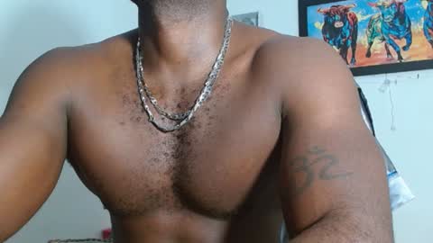 Snapshot of mike_kingcum chatting on January 2025 12:38:01 AM mike online show from January 2025 12:38:01 AM