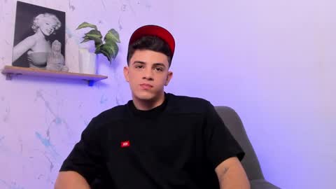 Snapshot of mikecooper_ chatting on December 2024 04:10:02 AM Mike Cooper online show from December 2024 04:10:02 AM