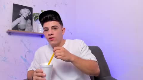 Snapshot of mikecooper_ chatting on December 2024 04:59:01 AM Mike Cooper online show from December 2024 04:59:01 AM