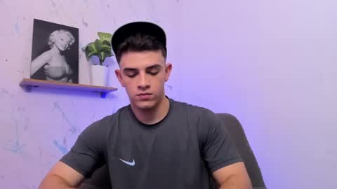 Snapshot of mikecooper_ chatting on January 2025 04:18:02 AM Mike Cooper online show from January 2025 04:18:02 AM