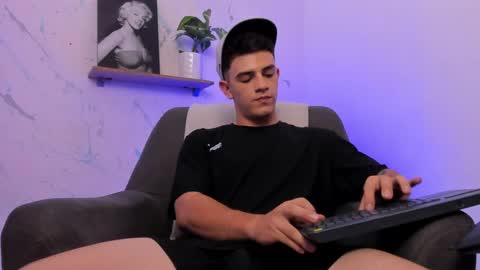 Snapshot of mikecooper_ chatting on March 2025 08:09:01 AM Mike Cooper online show from March 2025 08:09:01 AM