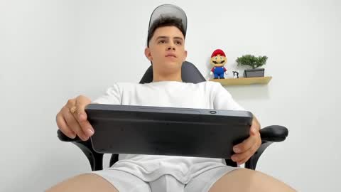 Snapshot of mikecooper_ chatting on September 2025 09:53:02 PM Mike Cooper online show from September 2025 09:53:02 PM