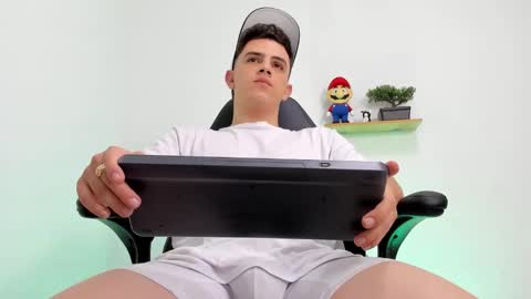 Snapshot of mikecooper_ chatting on October 2025 12:34:01 AM Mike Cooper online show from October 2025 12:34:01 AM