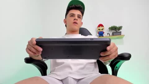 Mike Cooper online show from December 2025 08:01:01 AM