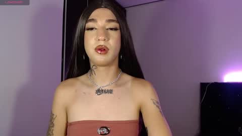 Snapshot of mikee_g chatting on January 2025 04:22:02 AM ZARA BLARE online show from January 2025 04:22:02 AM