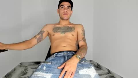 mikee_scooth online show from March 2026 07:28:01 PM