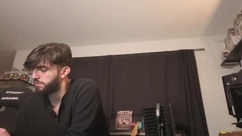 Snapshot of mikehawk1589 chatting on April 2026 09:03:02 AM mikehawk1589 online show from April 2026 09:03:02 AM