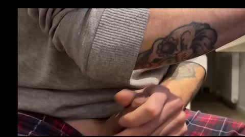 Snapshot of mikelangelo14 chatting on January 2026 07:11:01 PM Jojos online show from January 2026 07:11:01 PM