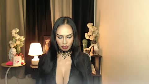 Snapshot of mikeyalawi03 chatting on January 2025 07:11:02 AM Mistress MikeyAlawi online show from January 2025 07:11:02 AM