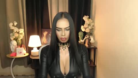 Snapshot of mikeyalawi03 chatting on February 2025 10:15:02 AM Mistress MikeyAlawi online show from February 2025 10:15:02 AM