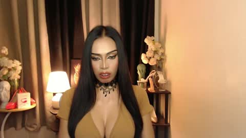 Snapshot of mikeyalawi03 chatting on February 2025 06:24:01 PM Mistress MikeyAlawi online show from February 2025 06:24:01 PM