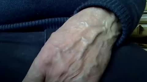 Snapshot of mikeybed chatting on January 2025 10:28:02 AM mikeybed online show from January 2025 10:28:02 AM