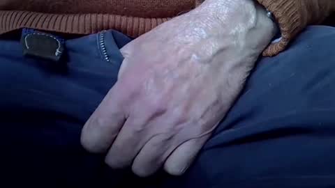 Snapshot of mikeybed chatting on February 2025 03:21:02 PM mikeybed online show from February 2025 03:21:02 PM