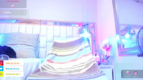 Snapshot of mikeyla_russo_ chatting on September 2025 08:32:02 PM Mikeyla online show from September 2025 08:32:02 PM