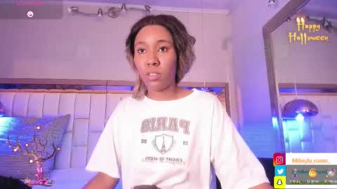 Snapshot of mikeyla_russo_ chatting on October 2025 08:05:01 PM Mikeyla online show from October 2025 08:05:01 PM