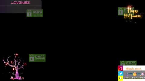 Snapshot of mikeyla_russo_ chatting on October 2025 09:41:01 PM Mikeyla online show from October 2025 09:41:01 PM