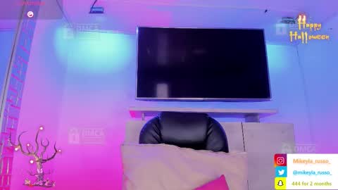 Snapshot of mikeyla_russo_ chatting on October 2025 08:21:02 PM Mikeyla online show from October 2025 08:21:02 PM