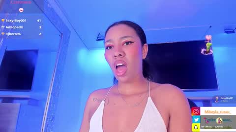 Snapshot of mikeyla_russo_ chatting on November 2025 07:03:01 PM Mikeyla online show from November 2025 07:03:01 PM