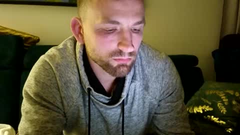 mikhael767676 online show from April 2026 08:28:01 PM