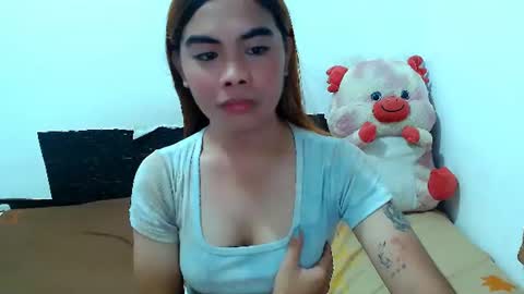 Mikhayla online show from June 2026 02:01:02 AM