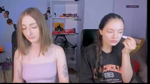 Snapshot of miki_nikki chatting on October 2025 05:59:01 AM Miki online show from October 2025 05:59:01 AM