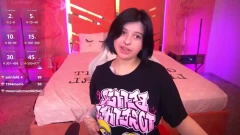 Snapshot of mikiikiwi chatting on March 2025 12:18:01 AM Miki online show from March 2025 12:18:01 AM