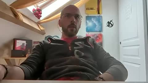 Snapshot of mikmik91 chatting on December 2024 10:13:01 AM mikmik91 online show from December 2024 10:13:01 AM