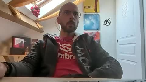 Snapshot of mikmik91 chatting on December 2024 11:43:02 AM mikmik91 online show from December 2024 11:43:02 AM