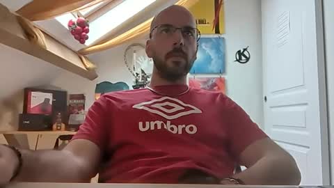 Snapshot of mikmik91 chatting on December 2024 10:33:02 AM mikmik91 online show from December 2024 10:33:02 AM