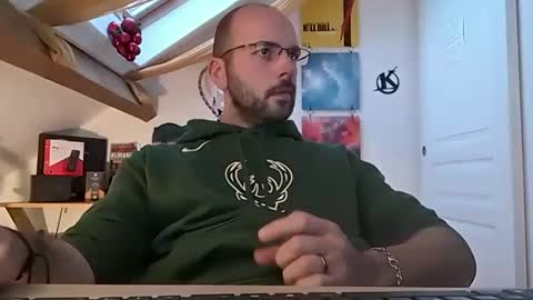 Snapshot of mikmik91 chatting on January 2025 04:05:01 PM mikmik91 online show from January 2025 04:05:01 PM