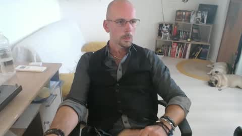 Snapshot of mikmik91 chatting on September 2025 03:35:02 PM mikmik91 online show from September 2025 03:35:02 PM