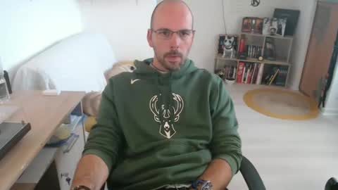 Snapshot of mikmik91 chatting on September 2025 09:45:02 AM mikmik91 online show from September 2025 09:45:02 AM