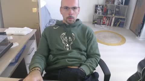 Snapshot of mikmik91 chatting on October 2025 09:54:02 AM mikmik91 online show from October 2025 09:54:02 AM