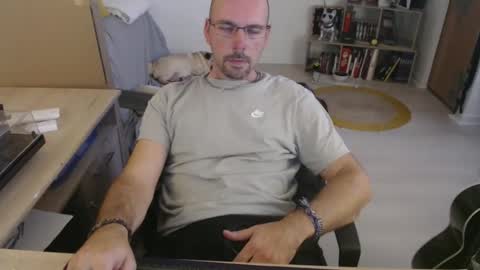 Snapshot of mikmik91 chatting on October 2025 03:58:02 PM mikmik91 online show from October 2025 03:58:02 PM